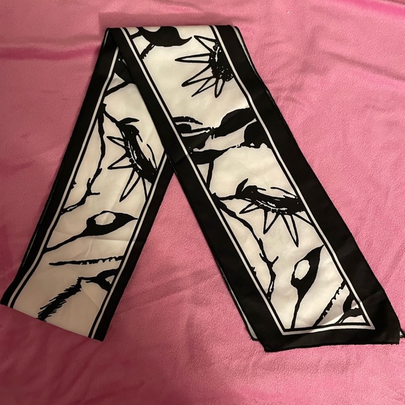 Button Up Blouse - Picture 6 of 7